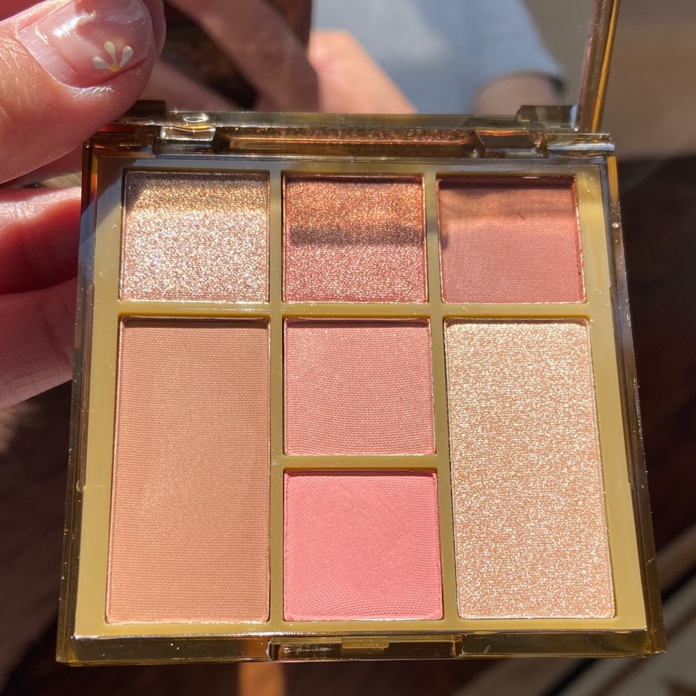 Farmasi Infiniti all in one face palette